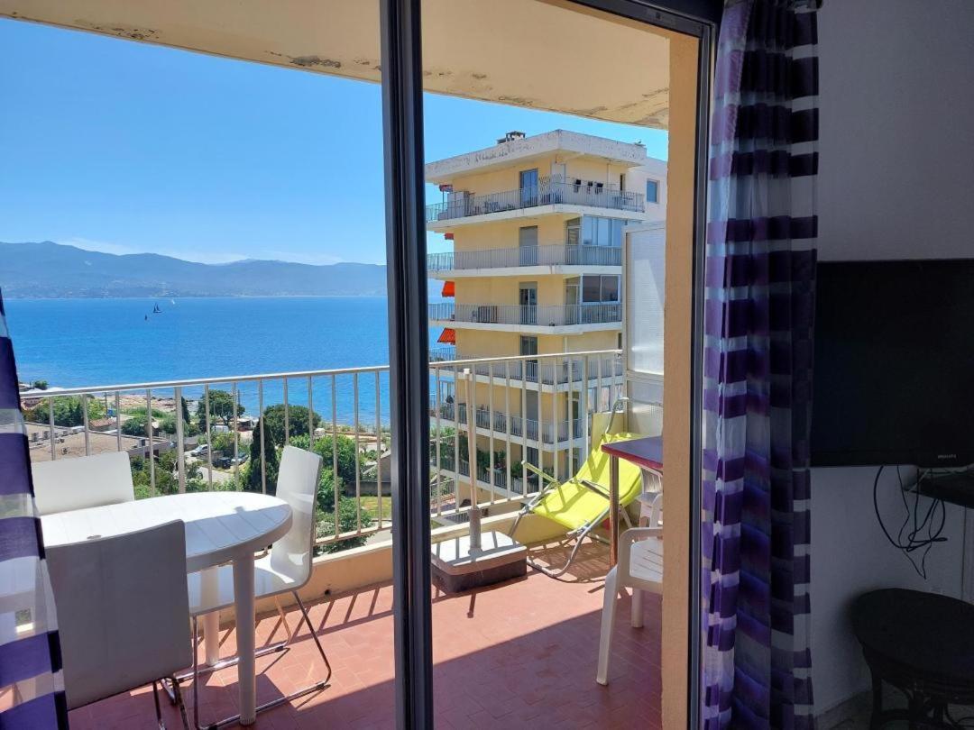 Ajaccio Vue Imprenable Appt 3 P Pour 4 Ou 5 Personnes Sanguinaires 300M Plages Et Merpersonnes المظهر الخارجي الصورة